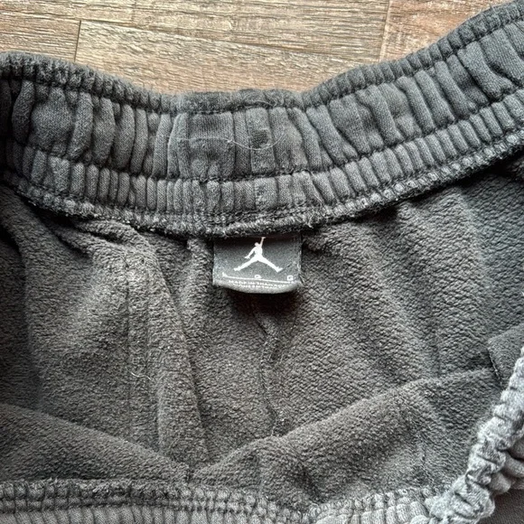 Men's Black and Red Jordan Athletic Shorts - Picture 5 of 6